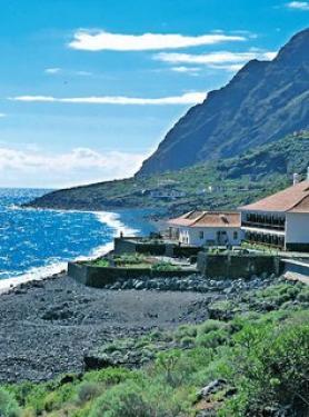 Ostrov El Hierro a hotel Parador de El Hierro - pobřeží