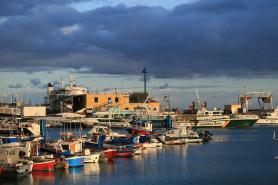 Kanárské ostrovy, Fuerteventura s přístavem