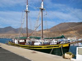Přístav v letovisku Morro Jable, Fuerteventura